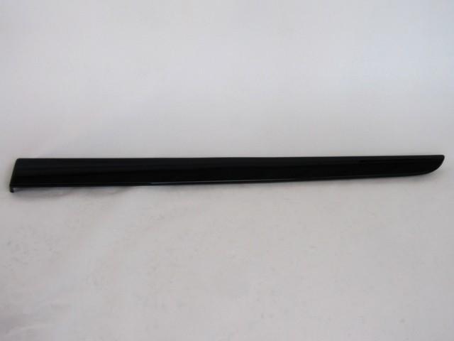OKRASNE LETVICE VRAT  OEM N. 8E0867420G ORIGINAL REZERVNI DEL AUDI A4 B6 8E2 8E5 BER/SW (2001 - 2005) DIESEL LETNIK 2001