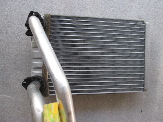 GRELEC RADIATORJA OEM N. 13287939 ORIGINAL REZERVNI DEL OPEL ASTRA J P10 5P/3P/SW (2010 - 2015) DIESEL LETNIK 2010