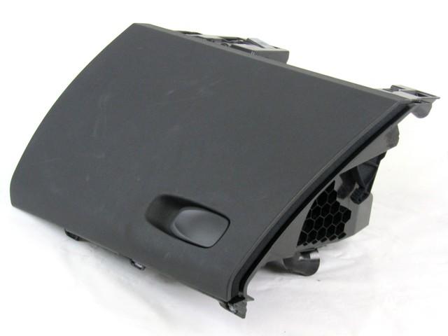 PREDAL ZA DOKUMENTE OEM N. 32219733 ORIGINAL REZERVNI DEL VOLVO V90 MK2 (DAL 2016)DIESEL LETNIK 2016