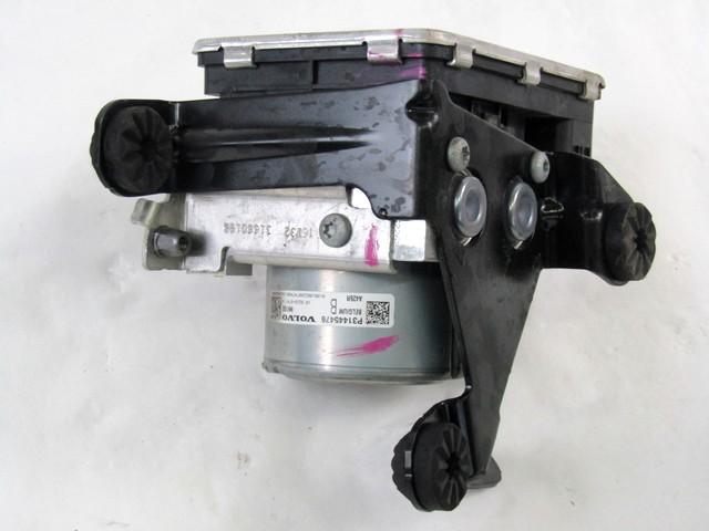 ABS AGREGAT S PUMPO OEM N. 31445476 ORIGINAL REZERVNI DEL VOLVO V90 MK2 (DAL 2016)DIESEL LETNIK 2016