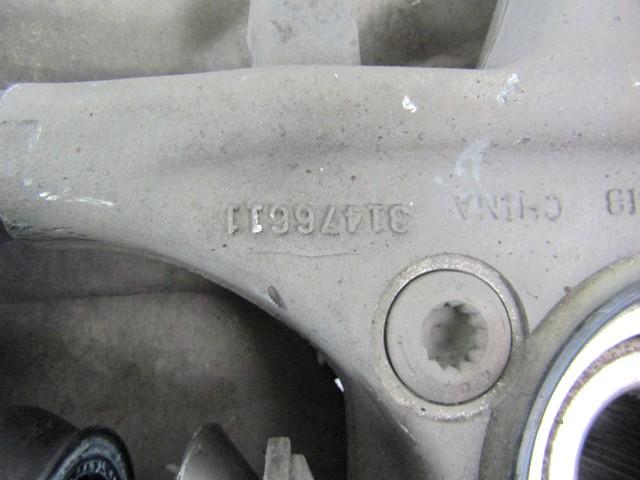 LEVI VRTLJIVI LEZAJ / PESTO KOLESA Z LEZAJEM SPREDAJ OEM N. 31476611 ORIGINAL REZERVNI DEL VOLVO V90 MK2 (DAL 2016)DIESEL LETNIK 2016