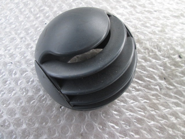ODVOD ZRAKA OEM N. Q0001155V008C39Z00 ORIGINAL REZERVNI DEL SMART FORTWO CITY-COUPE CABRIO 450 MK1 (1998 - 2007) DIESEL LETNIK 2002