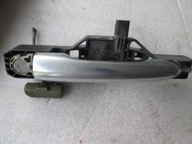 ZUNANJA KLJUKA SPREDNJA LEVA VRATA OEM N. 8200042662 ORIGINAL REZERVNI DEL RENAULT LAGUNA BG0/1 KG0/1 MK2 BER/SW (11/2000 - 12/2004) DIESEL LETNIK 2003