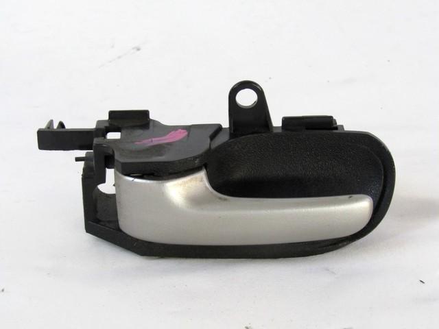 NOTRANJA KLJUKA  OEM N. 692060D060B1 ORIGINAL REZERVNI DEL TOYOTA YARIS P1 MK1 R (2003 - 2005)BENZINA LETNIK 2003