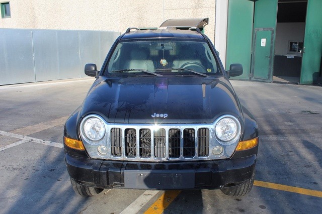 JEEP CHEROKEE 2.8 D 6M 5P 4X4 120KW (2006) RICAMBIO USATO 