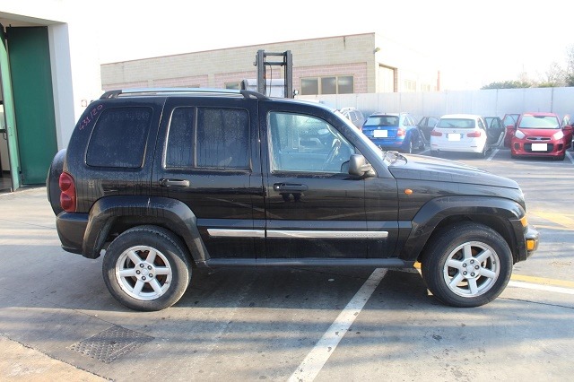 JEEP CHEROKEE 2.8 D 6M 5P 4X4 120KW (2006) RICAMBI IN MAGAZZINO