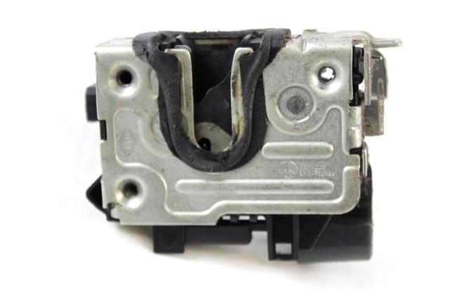 CENTRALNI ZAKLEP SPREDNJIH VRAT  OEM N. 8200735224 ORIGINAL REZERVNI DEL DACIA SANDERO MK1 (2008 - 2012) BENZINA/GPL LETNIK 2009