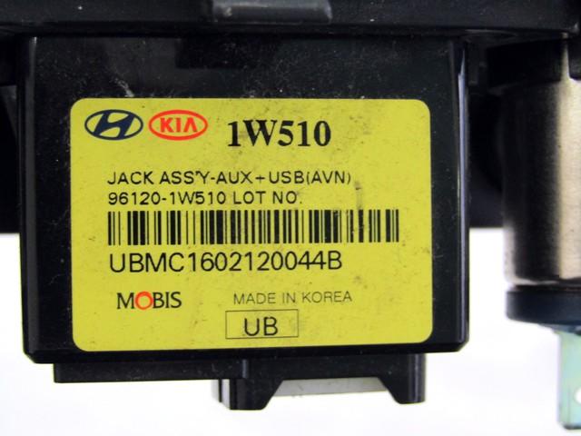 USB / AUX OEM N. 96120-1W510 ORIGINAL REZERVNI DEL KIA RIO UB MK3 (2011 - 2017)BENZINA LETNIK 2016