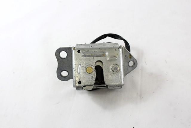 ZAKLEPANJE PRTLJA?NIH VRAT  OEM N. 693500D031 ORIGINAL REZERVNI DEL TOYOTA YARIS P1 MK1 R (2003 - 2005)BENZINA LETNIK 2005