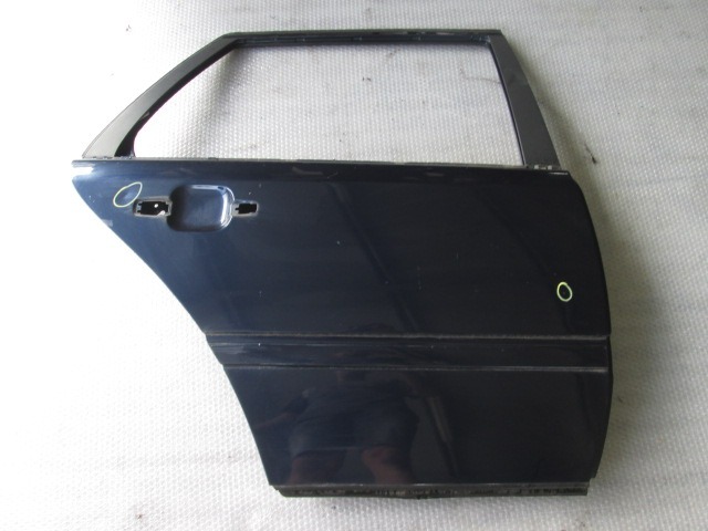 ZADNJA DESNA VRATA OEM N. A2027301405 ORIGINAL REZERVNI DEL MERCEDES CLASSE C W202 S202 BER/SW  (1993 - 2000) BENZINA LETNIK 1996