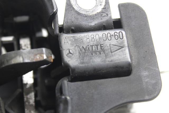 ZAKLEP POKROVA MOTORJA  OEM N. A2038800060 ORIGINAL REZERVNI DEL MERCEDES CLASSE CLK W209 C209 COUPE A209 CABRIO (2002 - 2010)DIESEL LETNIK 2003