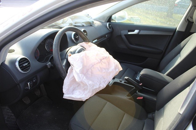 AUDI A3 1.6 D 66KW 5M 5P (2010) RICAMBIO USATO 