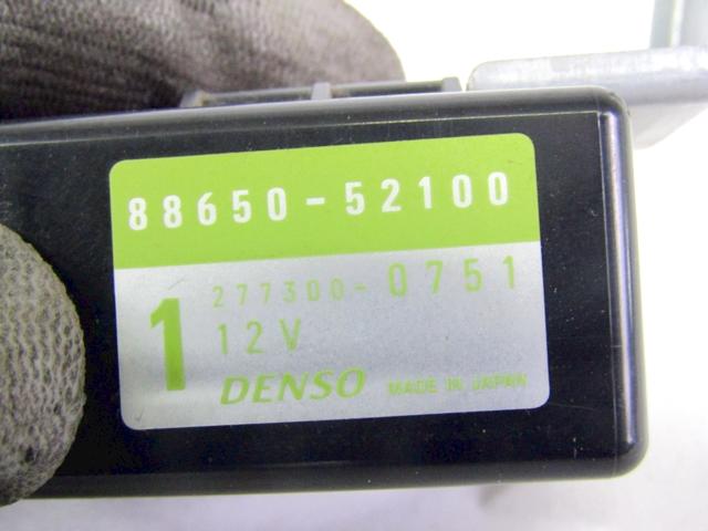 NADZOR KLIMATSKE NAPRAVE OEM N. 88650-52100 ORIGINAL REZERVNI DEL TOYOTA COROLLA VERSO E12 (2001 - 2004) DIESEL LETNIK 2002