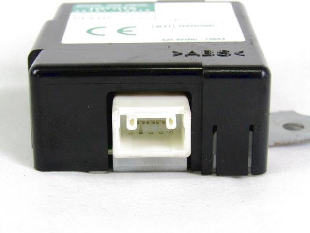 CENTRALNO ZAKLEPANJE OEM N. 89741-13040 ORIGINAL REZERVNI DEL TOYOTA COROLLA VERSO E12 (2001 - 2004) DIESEL LETNIK 2002