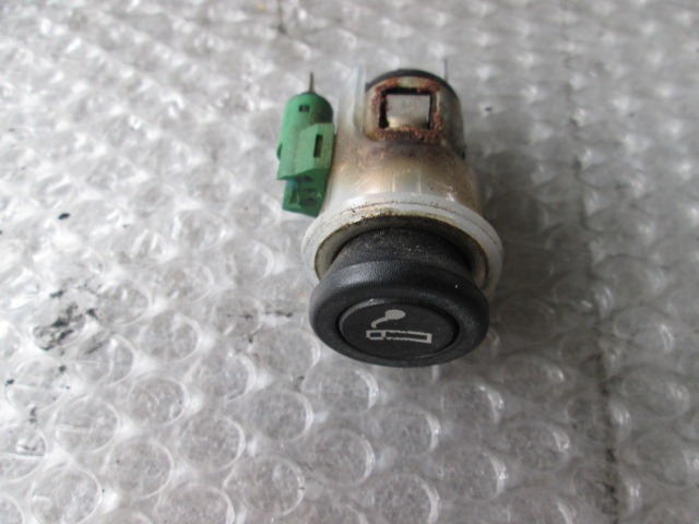 PEPELNIK / DRZALA ZA PIJACO OEM N. 73047115 ORIGINAL REZERVNI DEL SAAB 9-5 YS3E BER/SW (2001 - 2007) DIESEL LETNIK 2002