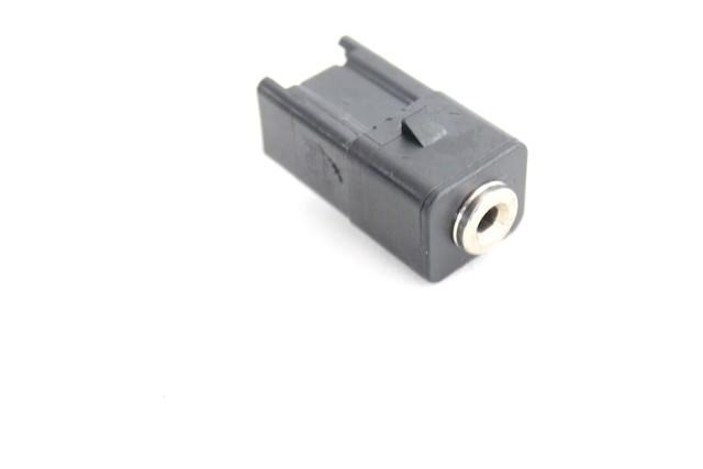 USB / AUX OEM N. 31285608 ORIGINAL REZERVNI DEL VOLVO C30 533 (2006 - 2012)DIESEL LETNIK 2011