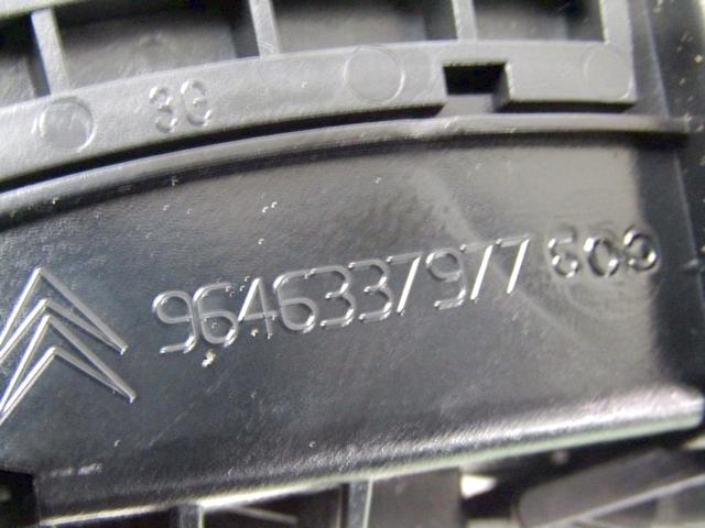 ODVOD ZRAKA OEM N. 9646337977 ORIGINAL REZERVNI DEL CITROEN C4 MK1 / COUPE L LC (2004 - 08/2009) DIESEL LETNIK 2006