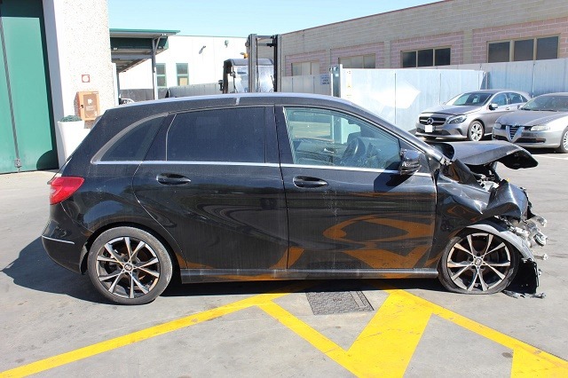 MERCEDES CLASSE B 180 W246 1.6 B 90KW 6M 5P (2013) RICAMBIO USATO 