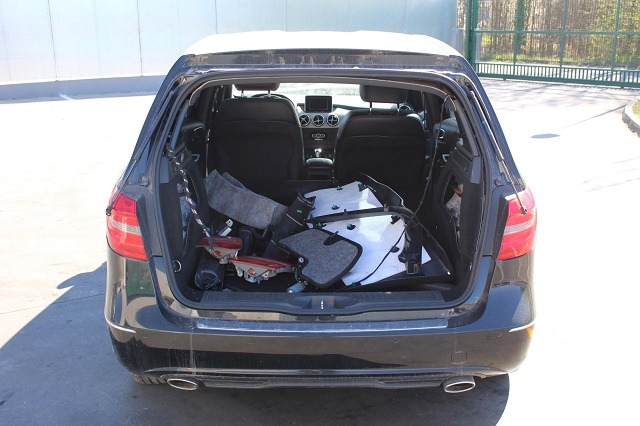 MERCEDES CLASSE B 180 W246 1.6 B 90KW 6M 5P (2013) RICAMBIO USATO 