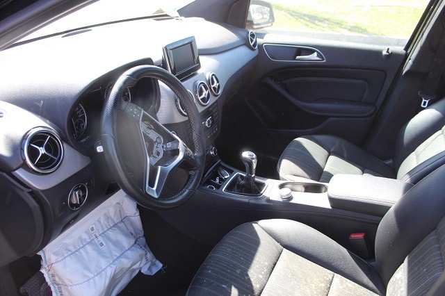MERCEDES CLASSE B 180 W246 1.6 B 90KW 6M 5P (2013) RICAMBIO USATO 