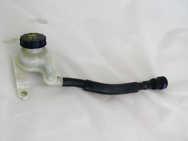 ZAVORNI CILINDER OEM N. 1822308 ORIGINAL REZERVNI DEL FORD FIESTA CB1 CNN MK6 (09/2008 - 11/2012) BENZINA LETNIK 2009