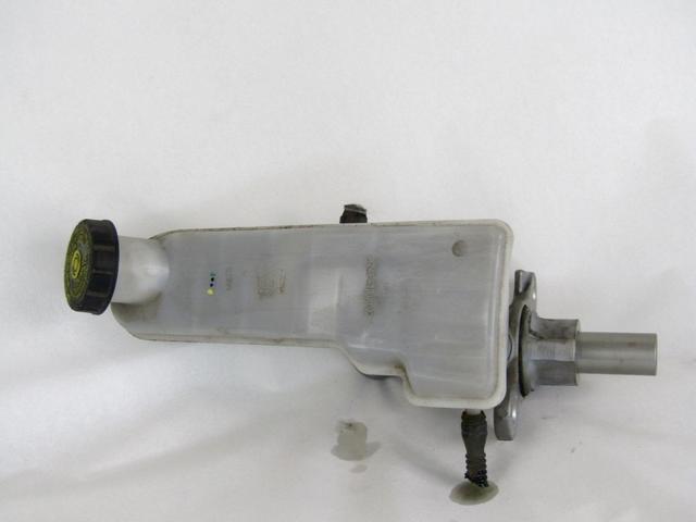 ZAVORNI CILINDER OEM N. A2464300001 ORIGINAL REZERVNI DEL MERCEDES CLASSE B W246 (2011 - 2018)BENZINA LETNIK 2013