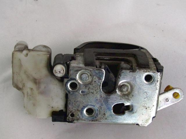 CENTRALNO ZAKLEPANJE ZADNJIH DESNIH VRAT OEM N. 46556820 ORIGINAL REZERVNI DEL ALFA ROMEO 147 937 (2001 - 2005)DIESEL LETNIK 2004