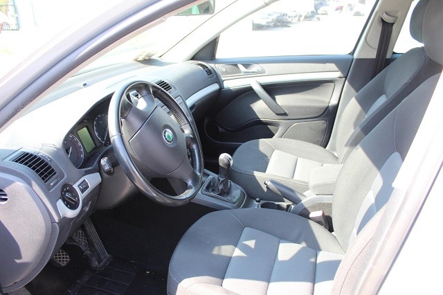 SKODA OCTAVIA SW 2.0 D 103KW 6M 5P (2008) RICAMBI IN MAGAZZINO