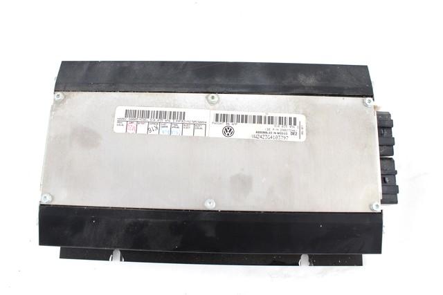 OJACEVALEC AVDIO/RADIO ENOTA  OEM N. 3C0035456D ORIGINAL REZERVNI DEL VOLKSWAGEN PASSAT B6 3C2 3C5 BER/SW (2005 - 09/2010)  DIESEL LETNIK 2007