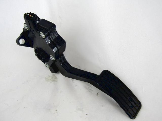 PEDALI OEM N. 36010AG140 ORIGINAL REZERVNI DEL SUBARU LEGACY BL BP MK4 (2003 - 2009) DIESEL LETNIK 2009