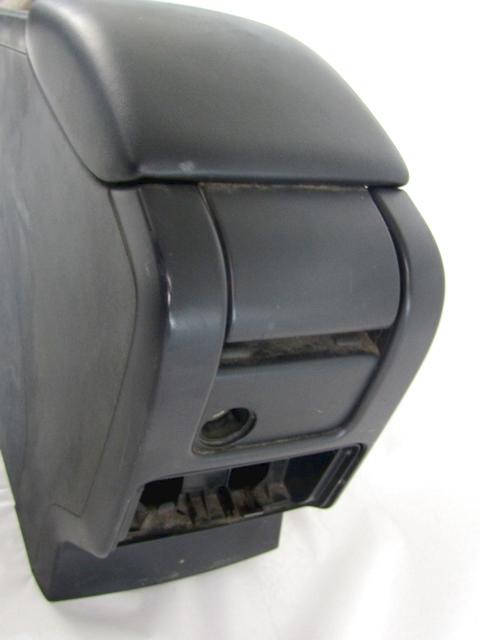 NASLON ZA ROKE/SREDINSKA KONZOLA OEM N. 30791394 ORIGINAL REZERVNI DEL VOLVO XC60 156 (2008 - 2013)DIESEL LETNIK 2010