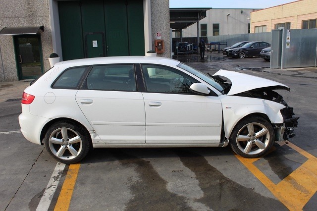 AUDI A3 2.0 D 103KW AUT 5P (2011) RICAMBI IN MAGAZZINO