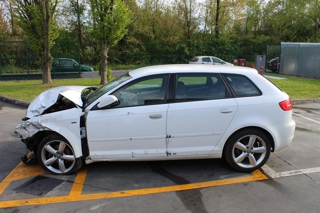 AUDI A3 2.0 D 103KW AUT 5P (2011) RICAMBI IN MAGAZZINO