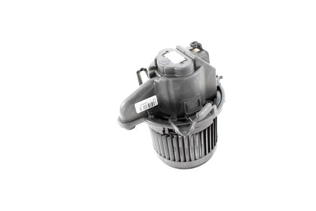 VENTILATOR  KABINE  OEM N. 272101005R ORIGINAL REZERVNI DEL RENAULT CAPTUR J5 H5 (2013 - 2019) DIESEL LETNIK 2014