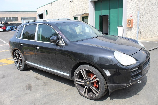 PORSCHE CAYENNE 4.5 B 4X4 250KW AUT 5P (2004) RICAMBIO USATO 