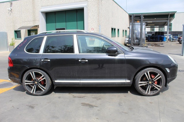 PORSCHE CAYENNE 4.5 B 4X4 250KW AUT 5P (2004) RICAMBIO USATO 