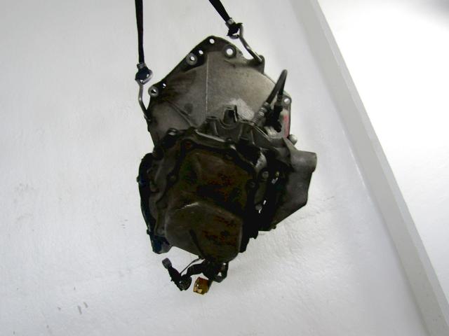ROCNI MENJALNIK OEM N. 55579099 CAMBIO MECCANICO ORIGINAL REZERVNI DEL OPEL ASTRA G T98 5P/3P/SW (1998 - 2003) DIESEL LETNIK 2002