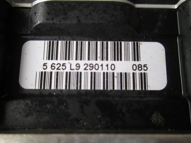 ABS AGREGAT S PUMPO OEM N. 8R0614517T  ORIGINAL REZERVNI DEL AUDI Q5 8R B8 (10/2008 - 06/2012) DIESEL LETNIK 2010