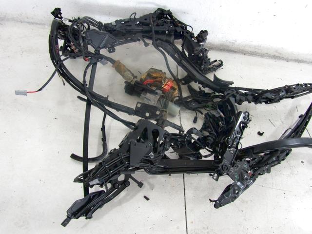 OKVIR NAPE OEM N. 22535 TELAIO CAPPOTTA ORIGINAL REZERVNI DEL BMW SERIE 3 BER/SW/COUPE/CABRIO E90/E91/E92/E93 (2005 -2009) BENZINA LETNIK 2007