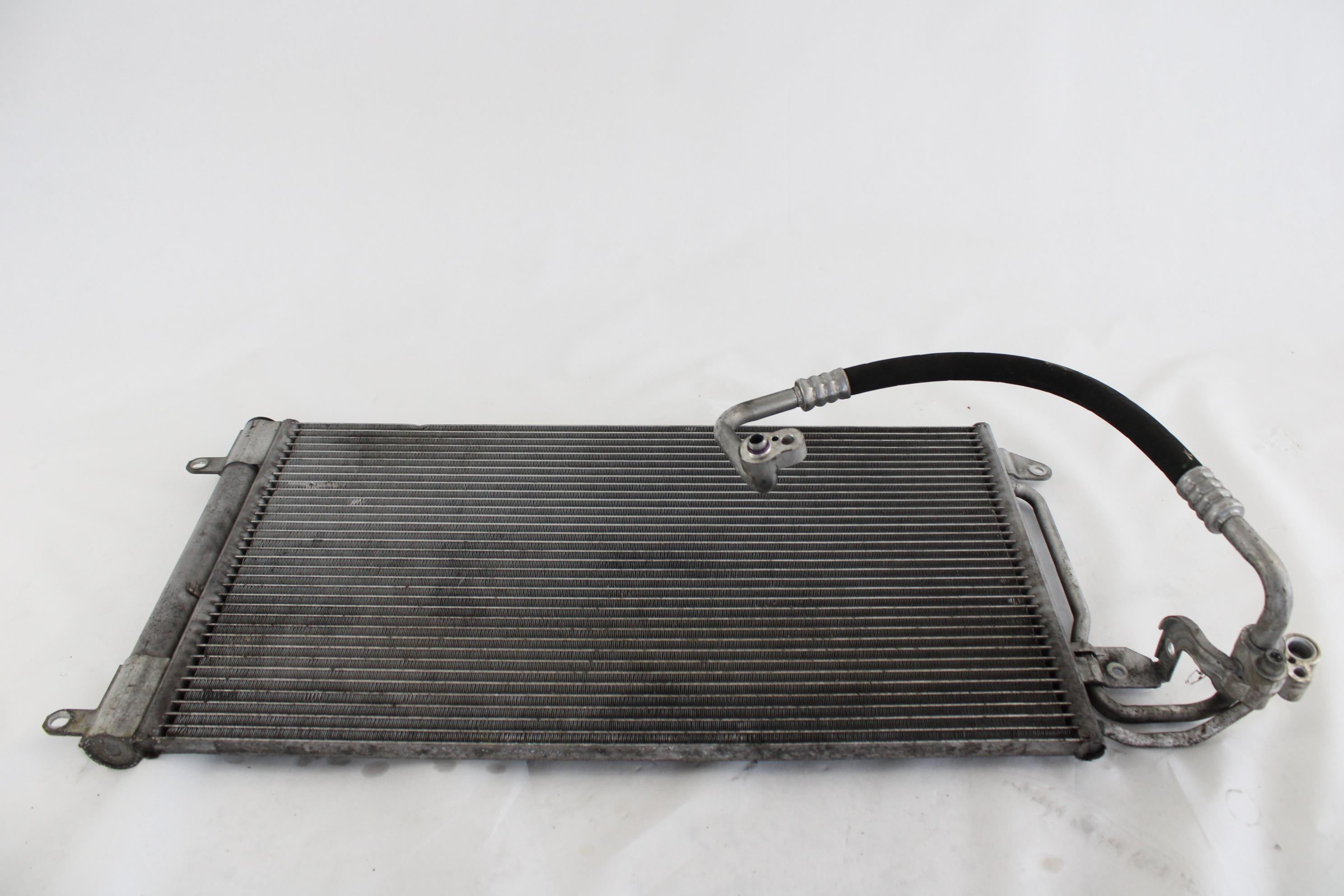 HLADILNIK KLIME OEM N. 6R0820411D ORIGINAL REZERVNI DEL VOLKSWAGEN POLO 6R1 6C1 (06/2009 - 02/2014) BENZINA LETNIK 2013
