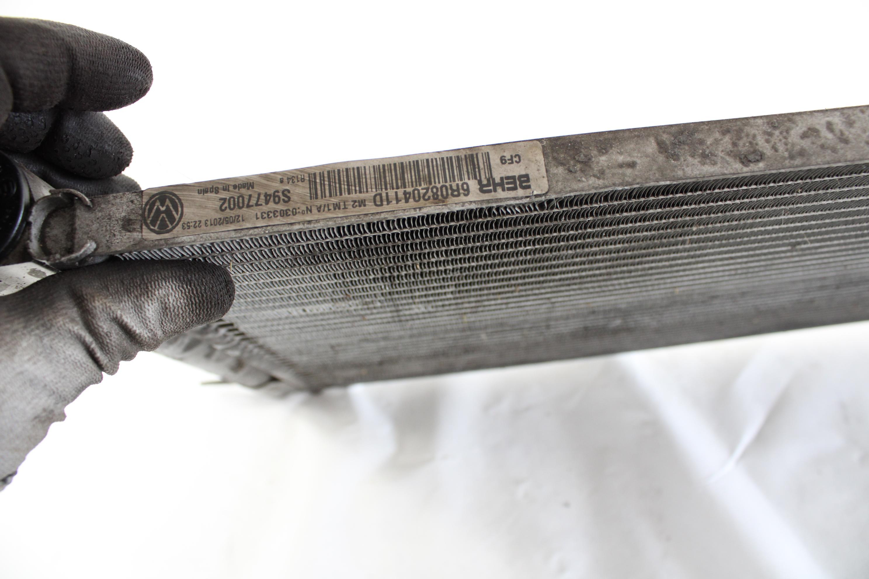 HLADILNIK KLIME OEM N. 6R0820411D ORIGINAL REZERVNI DEL VOLKSWAGEN POLO 6R1 6C1 (06/2009 - 02/2014) BENZINA LETNIK 2013