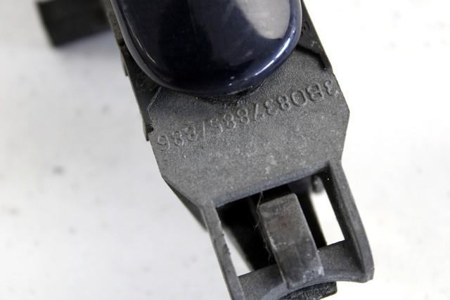 ZUNANJA KLJUKA SPREDNJA DESNA VRATA OEM N. 3B0837207GGRU ORIGINAL REZERVNI DEL VOLKSWAGEN GOLF IV 1J1 1E7 1J5 MK4 BER/SW (1998 - 2004) DIESEL LETNIK 1998