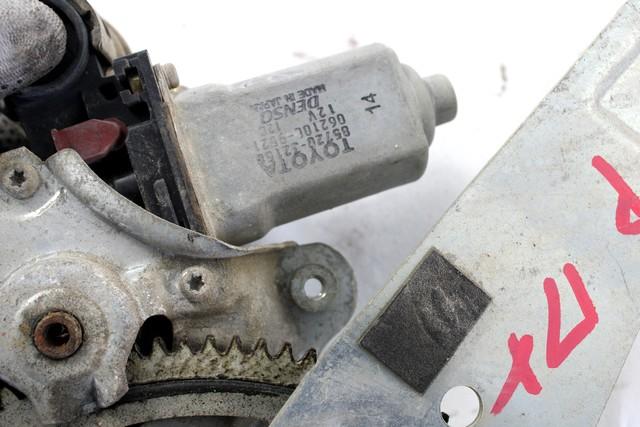 MEHANIZEM DVIGA ZADNJIH STEKEL  OEM N. 14907 SISTEMA ALZACRISTALLO PORTA POSTERIORE ELETT ORIGINAL REZERVNI DEL TOYOTA RAV 4 A2 MK2 (2000 - 2006) BENZINA LETNIK 2002