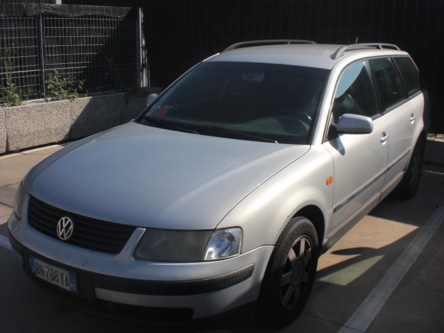 VOLKSWAGEN PASSAT SW 1.9 D 85KW 5M 5P (2000) RICAMBIO USATO 