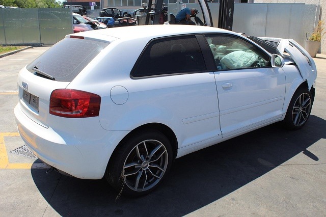 AUDI A3 1.6 D 77KW 5M 3P (2010) RICAMBIO USATO 