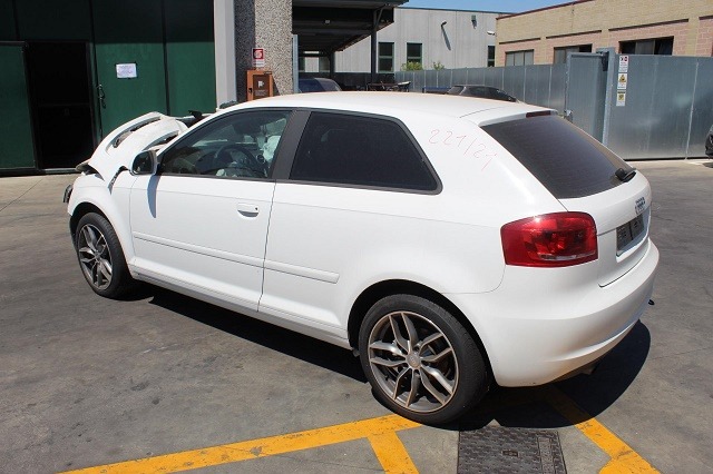 AUDI A3 1.6 D 77KW 5M 3P (2010) RICAMBIO USATO 