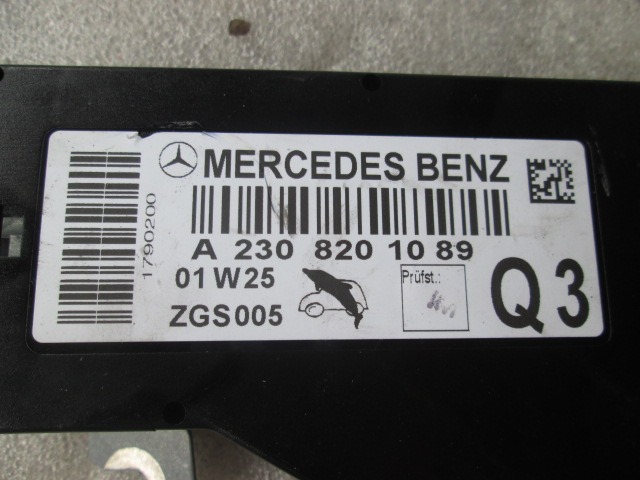 OJACEVALEC / ANTENA OEM N. A2308201089 ORIGINAL REZERVNI DEL MERCEDES CLASSE SL R230 (2001 - 2008) BENZINA LETNIK 2001