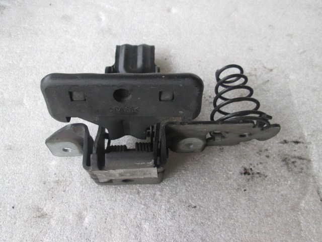 ZAKLEP POKROVA MOTORJA  OEM N. 2308800164 ORIGINAL REZERVNI DEL MERCEDES CLASSE SL R230 (2001 - 2008) BENZINA LETNIK 2001