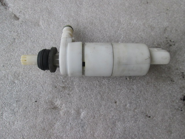 CRPALKA ZA PRANJE ZAROMETOV  OEM N. 2108691221 ORIGINAL REZERVNI DEL MERCEDES CLASSE SL R230 (2001 - 2008) BENZINA LETNIK 2001