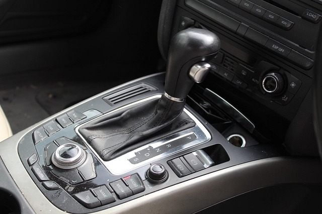 AUDI A5 RHD 2.7 D 140KW AUT 3P (2008) RICAMBIO USATO 